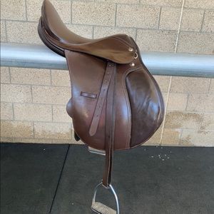 Used 14” All Purpose English Saddle.